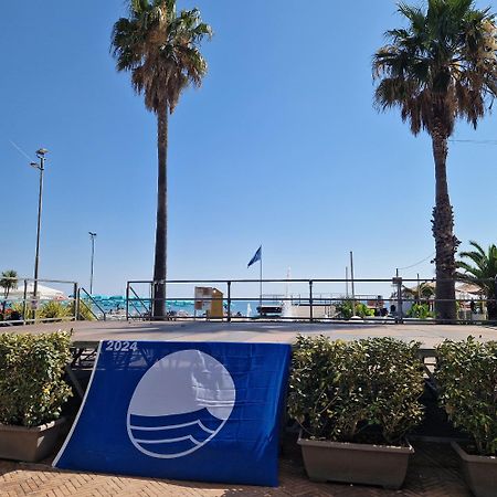 Le Camelie -Appartamenti Nuovi Porto SantʼElpidio Eksteriør bilde