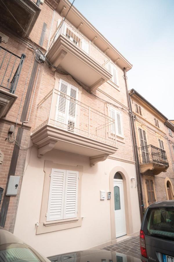 Le Camelie -Appartamenti Nuovi Porto SantʼElpidio Eksteriør bilde