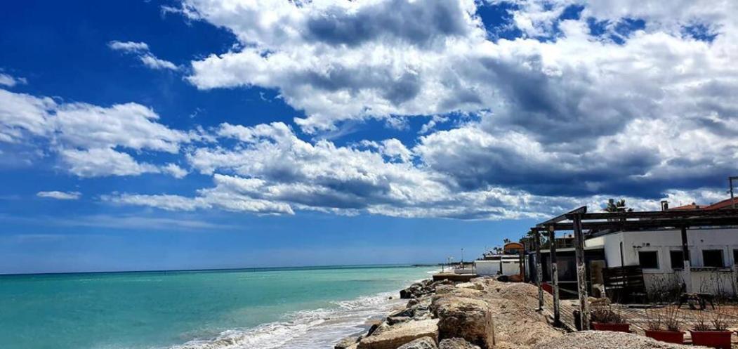 Le Camelie -Appartamenti Nuovi Porto SantʼElpidio Eksteriør bilde